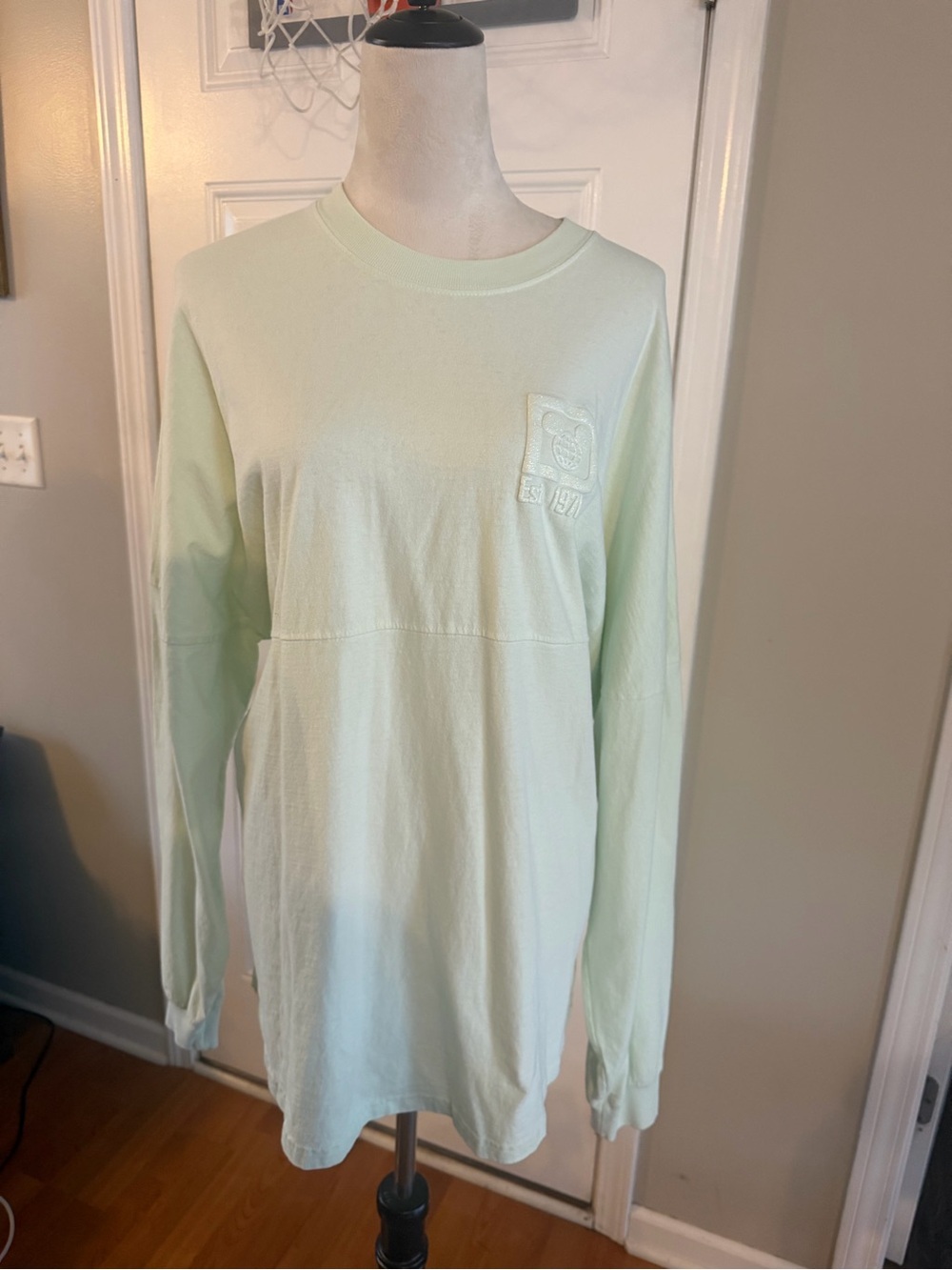 Walt Disney World Spirit Jersey women’s Light Mint Green Long Sleeve size XL